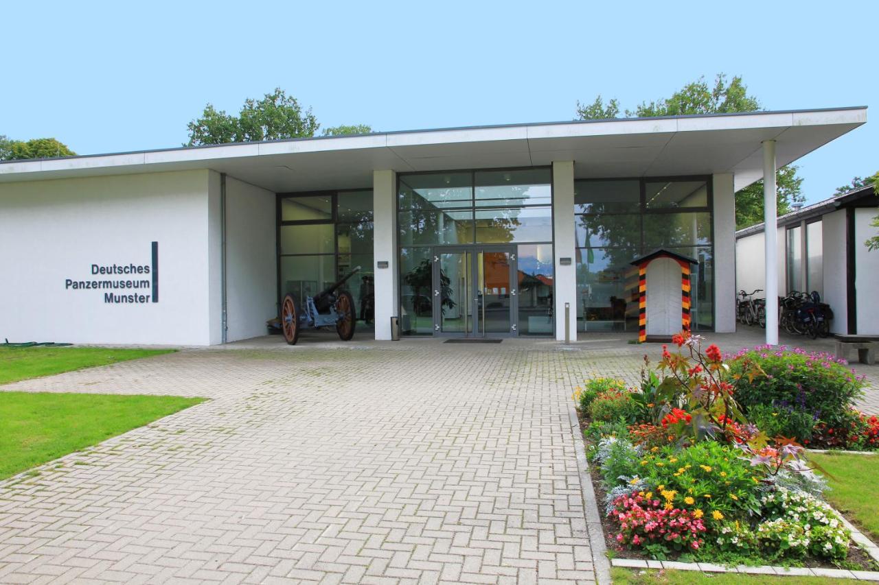 Residenzia Hotel Grenadier Munster im Heidekreis Bagian luar foto